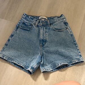 Abercrombie and Fitch Dad Shorts 26/2 curve love